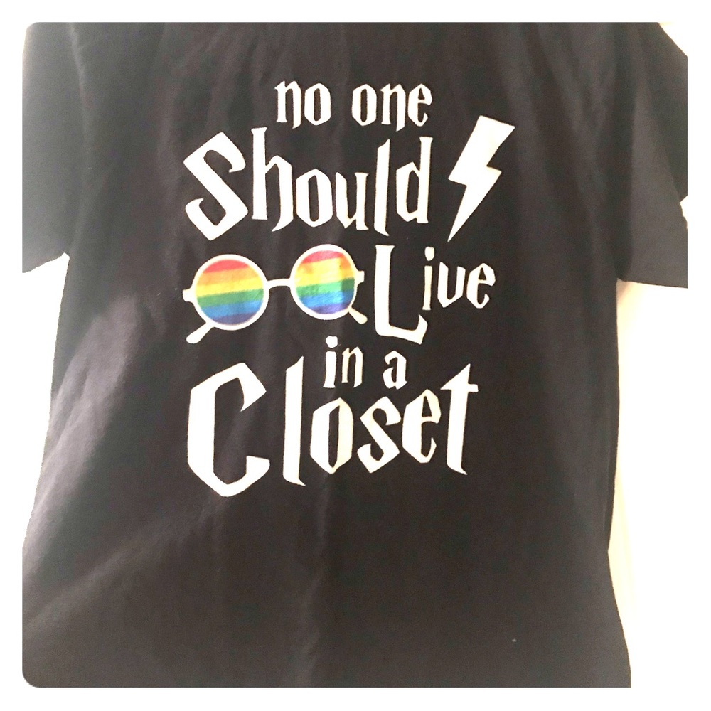 Women’s medium Harry Potter LGBT tee